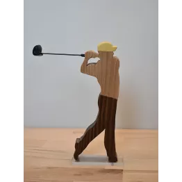 Figurine en bois de golfeur