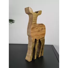 Petite figurine biche en bois recyclé.