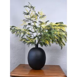 Vase noir mat en métal modèle Binco