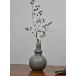 Petit vase design en grès stone