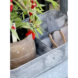 Plateau compartimenté en zinc avec poignées