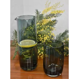 Carafe verte en verre soufflée