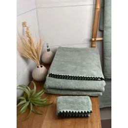 Drap de bain en coton modèle Issey couleur céladon