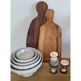 Petite planche à découper en noyer