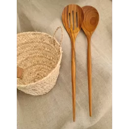 Couverts en bois réutilisables en teck