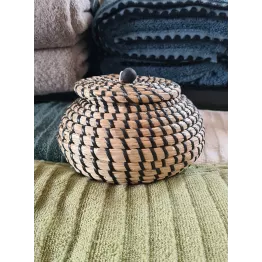 Petite panière de rangement avec couvercle