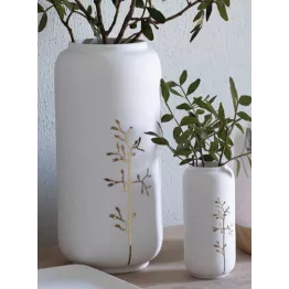 Vase blanc et branche dorée