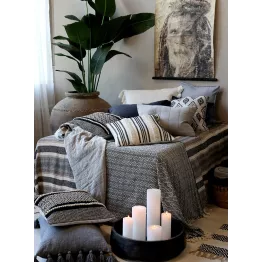 Housse coussin blanc et noir