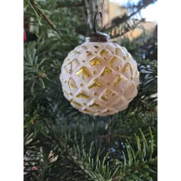 Boule pour sapin blanche et dorée