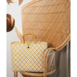 Sac de plage Handed By, un incontournable de l'été. Pratique, élégant, et solide