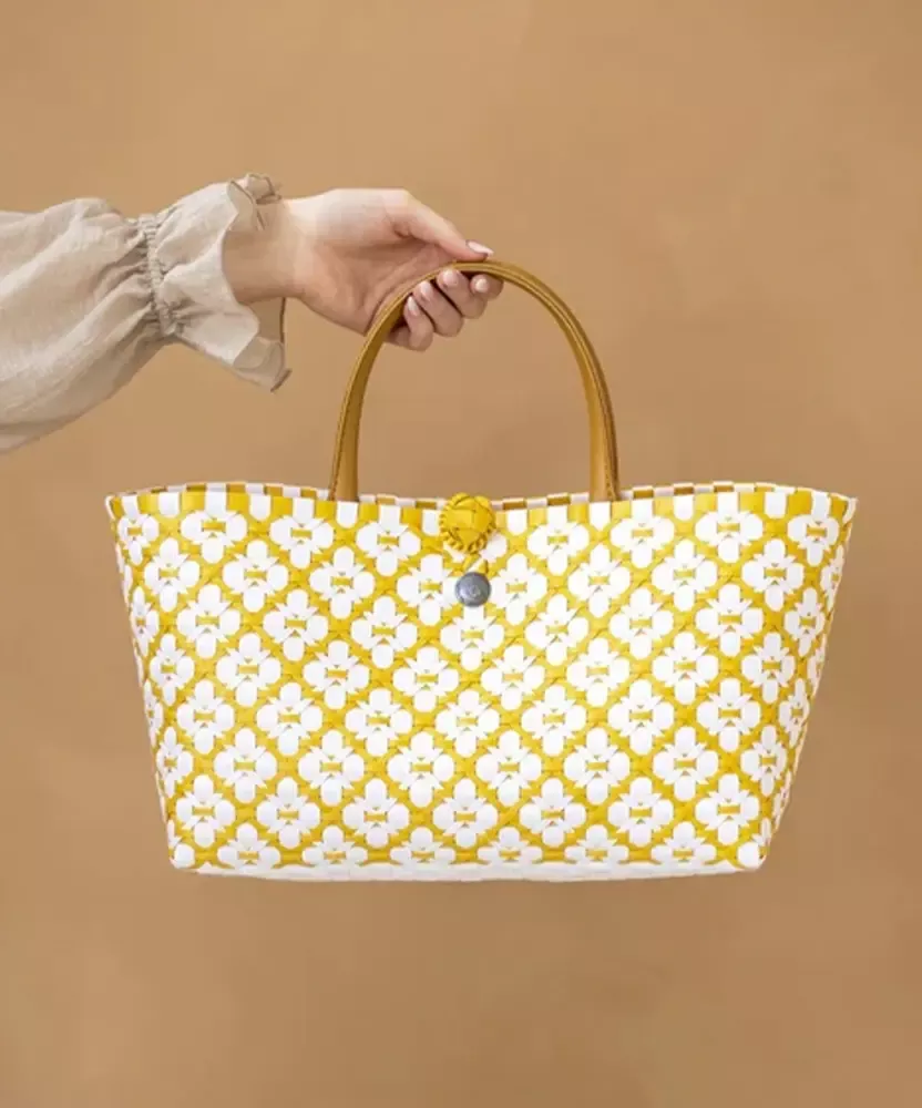 Pratique et élégant ce panier sac a main tressé à la main va simplifier votre quotidien ....