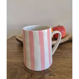 Mug rayures rose  Bloomingville : élégance et douceur au quotidien