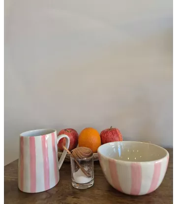 Mug rayures rose  Bloomingville : élégance et douceur au quotidien