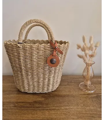 Pratique, élégant, eco-responsable ce mini sac tressé va vous séduire