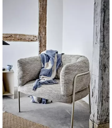 Plaid bleu et blanc Agno Bloomingville | une touche graphique chaleureuse