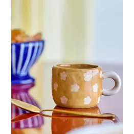 Mini tasse fleurie marron en grès Bloomingville