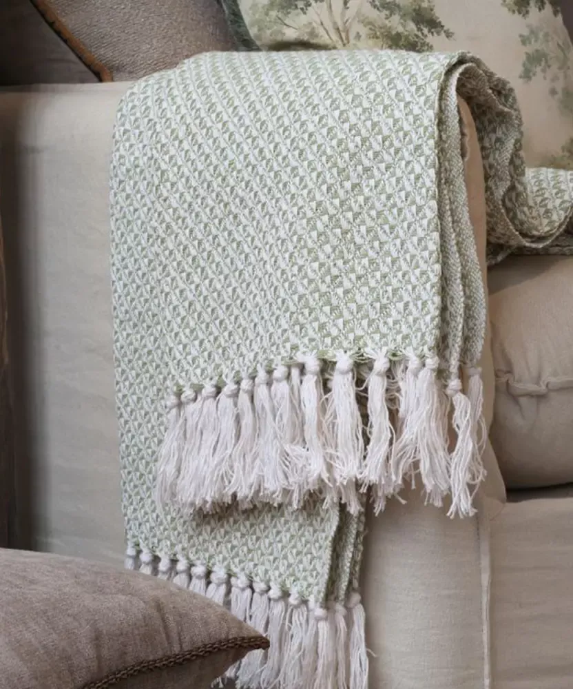 Plaid cocooning vert sauge et écru | Chic Antique