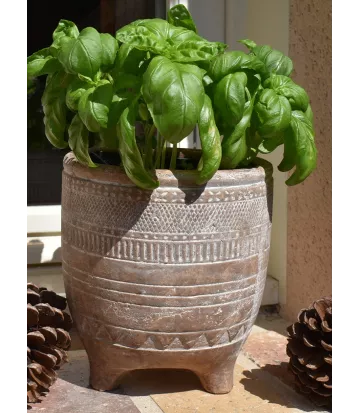 Cache pot naturel en terre cuite sur pieds modèle Evron. Modèle médium