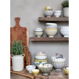 Ensemble de bols en porcelaine à facettes avec motifs intérieurs