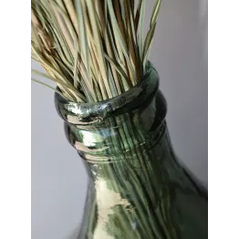 Vase bouteille en verre modèle Aheli couleur sauge