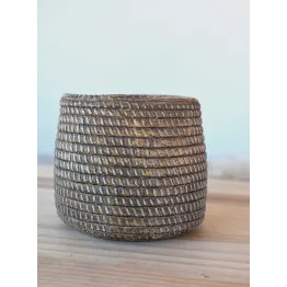 Petit cache pot en ciment diamètre 12,5 cm